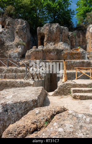 Tombeau Ildebranda. Vestiges de la civilisation étrusque à la nécropole étrusque de Sovana (Toscane, Italie) Banque D'Images