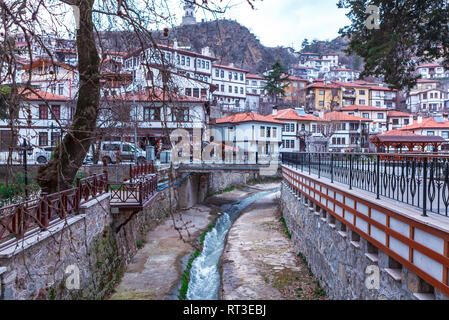 Hhouses traditionnelle ottomane et Goynuk Brook, Bolu - Turquie Banque D'Images