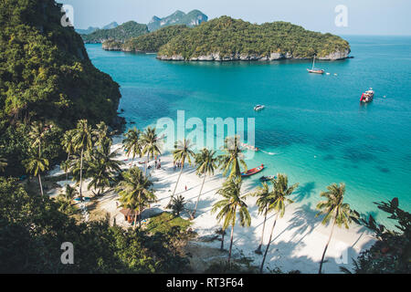 Belle plage à Ang Thong National Park, Thaïlande Banque D'Images