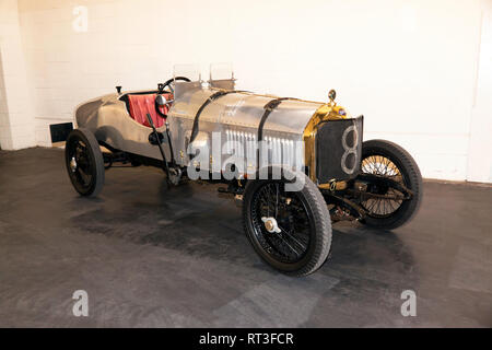 Les trois-quarts Vue de face d'un DFP 1914 12/ 40 Modèle Vitesse TT, à l'affiche dans l'enclos de la London 2019 Classic Car Show Banque D'Images