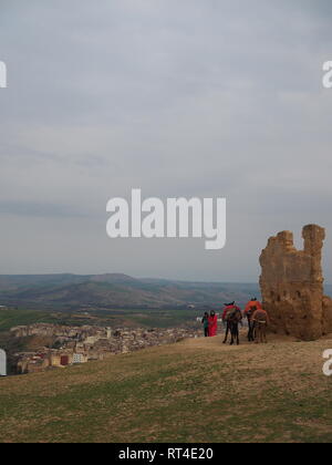 Vue à partir de la médina de Fès tombes Marinid, Fès, Maroc Banque D'Images