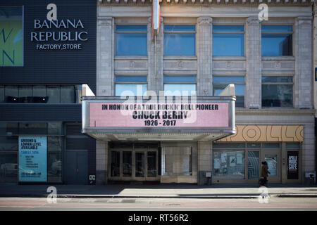 Mars 2017 Manhattan, New York. Chuck Berry signe hommage qu'Apollo Theater à Harlem, New York. Banque D'Images