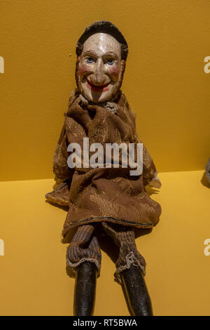 Un Mr Punch marionnette, de Punch et Judy fame, à l'affiche dans le York Castle Museum, York, Yorkshire, UK. Banque D'Images