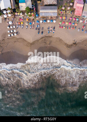 L'INDONÉSIE, Bali, vue aérienne de la plage de Berawa Banque D'Images