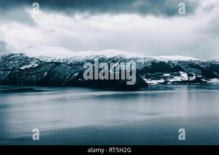 La Norvège, Geiranger, Moody matinée d'hiver dans les régions côtières de la Norvège Banque D'Images