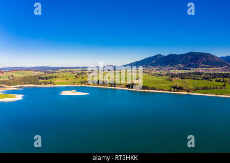 L'Allemagne, en Bavière, à l'Est, Füssen, Schwangau Allgaeu, Dietringen, vue aérienne du lac de Forggensee Banque D'Images