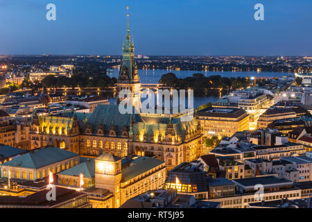 Allemagne, Hambourg, Hamburg City Hall et Lacs Alster Banque D'Images