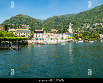 L'Italie, la Lombardie, le lac de Côme, Torno, paysage urbain Banque D'Images