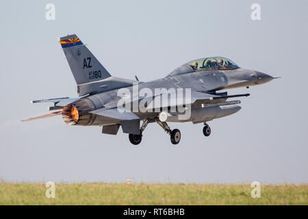 Arizona Air National Guard F-16D de décoller. Banque D'Images