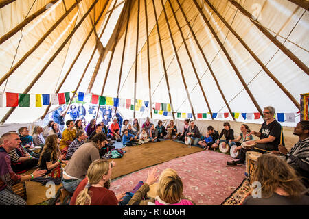 Atelier de tambours à Beltane Fire Festival, Sussex, UK Banque D'Images