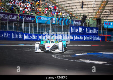 La ville de Mexico, Mexique - 16 Février 2019 : Autodromo Hermanos Rodriguez. Mexico E-prix. Le pilote de l'équipe Formule E NIO Oliver Turvey au no 16, la course à la Mexico City E-prix. Banque D'Images