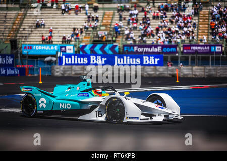 La ville de Mexico, Mexique - 16 Février 2019 : Autodromo Hermanos Rodriguez. Mexico E-prix. Le pilote de l'équipe Formule E NIO Oliver Turvey au no 16, la course à la Mexico City E-prix. Banque D'Images