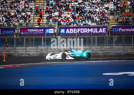 La ville de Mexico, Mexique - 16 Février 2019 : Autodromo Hermanos Rodriguez. Mexico E-prix. Le pilote de l'équipe Formule E NIO Oliver Turvey au no 16, la course à la Mexico City E-prix. Banque D'Images