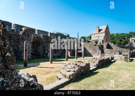 Les Orres, France - 25 juillet 2018 : le château médiéval dans la ville de Fougères d'une journée ensoleillée d'été. Ille-et-Vilaine, Bretagne Banque D'Images