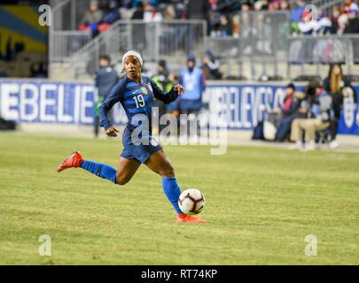 Chester, Pennsylvanie, USA. Feb 27, 2019. CRYSTAL DUNN (19) de l'équipe féminine de soccer USA en action contre le Japon lors du match au stade de l'énergie Talen Chester Ohio Crédit : Ricky Fitchett/ZUMA/Alamy Fil Live News Banque D'Images