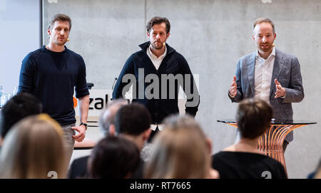 Berlin, Allemagne. 28 Février, 2019. Les membres du conseil d'Zalando David Schneider (l-r), Robert Gentz et Rubin Ritter présente les chiffres annuels pour 2018 lors d'une conférence de presse au siège de la nouvelle société à Friedrichshain. Crédit : Bernd von Jutrczenka/dpa/Alamy Live News Banque D'Images