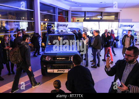 Gdansk, Pologne le 27 février 2019, le nouveau modèle de voiture Jimny Suzuki présentation au cours de la Suzuki Jimmy Road Show. La voiture a été présenté dans le moteur de l'entreprise Mitsubishi et l'Centrum Suzuki concessionnaire automobile à Gdansk. Jimmy est l'un des plus populaires du modèle Suzuki Motors Pologne. © Vadim Pacajev / Alamy Live News Banque D'Images