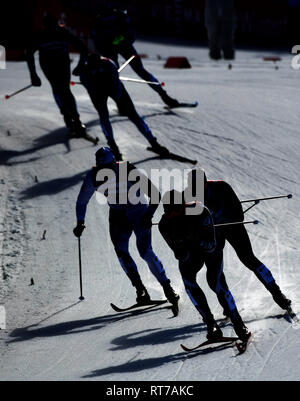 Seefeld, Autriche. Feb 24, 2019. Le cross-country, Championnat du monde, Sprint par équipe Hommes, classique. Les athlètes sur la piste. Credit : Hendrik Schmidt/dpa-Zentralbild/dpa/Alamy Live News Banque D'Images