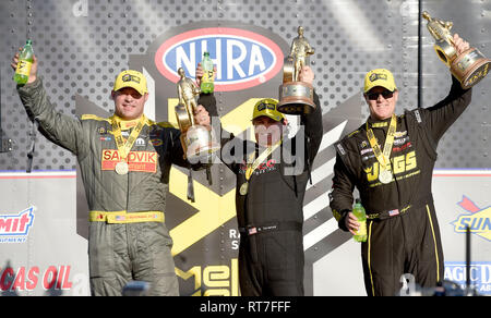 Chandler, Arizona, USA. Feb 24, 2019. Matt Hagan (Funny Car), Billy Torrence (Top Fuel) et Jeg Coughlin (Pro Stock) célèbrent leurs victoires lors de la 35e assemblée annuelle de l'Arizona NHRA ressortissants à Chandler, Arizona Dimanche 24 février 2019. Credit : Lester/ZUMA/Alamy Fil Live News Banque D'Images