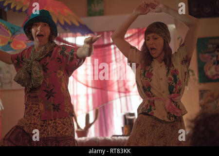 DATE DE SORTIE : Septembre 13, 2018 Title : Limites STUDIO : Sony Pictures Classics Directeur : Shana Feste PLOT : Laura et son fils Henry sont forcés à conduire son ex-, pot-traitant, insouciant père Jack à travers le pays après avoir été expulsé d'une maison de soins infirmiers. Avec : Vera Farmiga, Christopher Plummer, Lewis MacDougall. (Crédit Image : © Sony Pictures Classics/photos) Banque D'Images