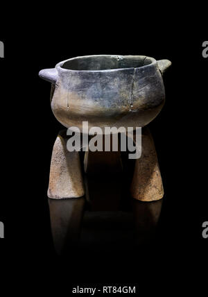 Pot en terre cuite du néolithique cook sur support. 6000 BC. Catalhoyuk Collections. Musée des civilisations anatoliennes, Ankara Banque D'Images