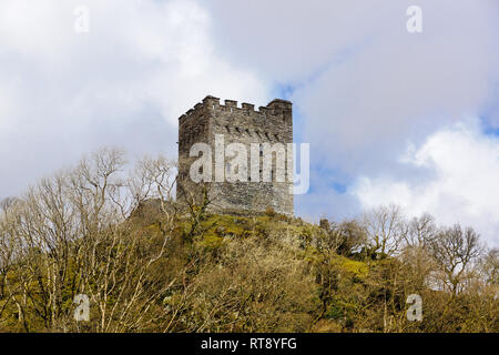 Les ruines de château de Dolwyddelan construit au 13ème siècle par Llywelyn le Grand Prince de Gwynedd et le Nord du Pays de Galles Banque D'Images