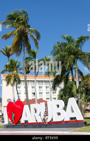 'J'aime' Aruba signe, Lloyd G. Smith Blvd, Oranjestad, Aruba, les îles ABC sous le vent, Antilles, Caraïbes Banque D'Images