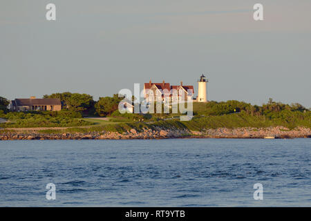 Nobska Lighthouse est situé sur la pointe sud-ouest de Cape Cod, Massachusetts, États-Unis. Ce phare historique a été construit en 1876. Banque D'Images