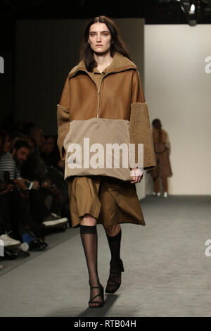 Modèles sur le podium lors de l'Angelia Ami fashion show dans le cadre de la Semaine de la mode de Rome comprend : Modèles Quand : 26 Jan 2019 Credit : IPA/WENN.com **Uniquement disponible pour publication au Royaume-Uni, USA, Allemagne, Autriche, Suisse** Banque D'Images