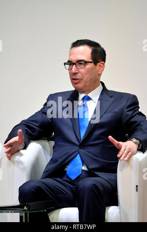 Le Secrétaire au Trésor américain Steven Mnuchin prend la parole à l'occasion de croissance et la Jordanie conférence à Londres. Banque D'Images