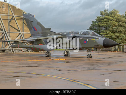 Tornado Gr4 GR752 en dehors de la RAF Marham à A Banque D'Images