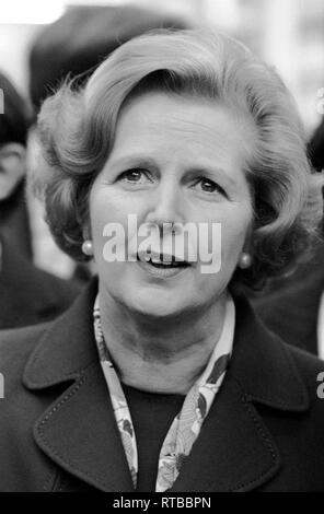 Mme Margaret Thatcher 1979 Élection générale sur la campagne électorale. Visite de l'usine dans l'Ouest des Midlands. 1970 UK HOMER SYKES Banque D'Images