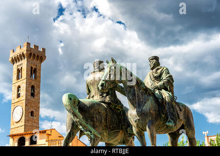 Statue en bronze de Garibaldi et le roi Vittorio Emanuele se serrer la main après l'unification de l'Italie, dans la piazza Mino da Fiesole, Florence, Toscane, Italie Banque D'Images