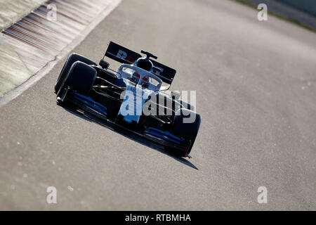 George Russel (Williams FW42 voiture de course), vu en action au cours de l'hiver jours d'essais sur le circuit de Catalunya à Montmelo (Catalogne). Banque D'Images