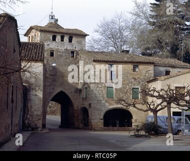 L'INTÉRIEUR DE LA CARA PUERTA DE PRADES - PUERTA DE ENTRADA AL PRIMER RENCINTO DEL MONASTERIO DE POBLET. Emplacement : Monasterio de Poblet. Vimbodí. Tarragone. L'ESPAGNE. Banque D'Images