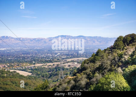 Vue en direction de San Jose de Rancho San Antonio Park, Californie Banque D'Images