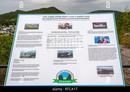 Un panneau d'information dans la région de Dover (Terre-Neuve), explique comment la ville dispose dans la comédie musicale de l'extérieur. Banque D'Images