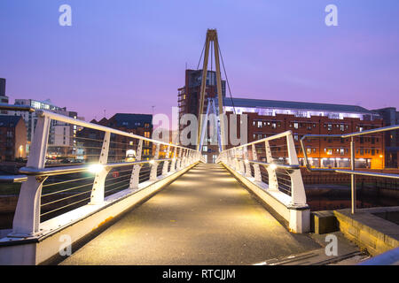 Knights Way Pont sur la rivière Aire dans le centre-ville de Leeds Banque D'Images