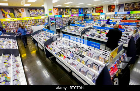Johannesburg, Afrique du Sud - 05 juillet 2011 : l'intérieur l'intérieur d'un magasin de CD de musique Banque D'Images