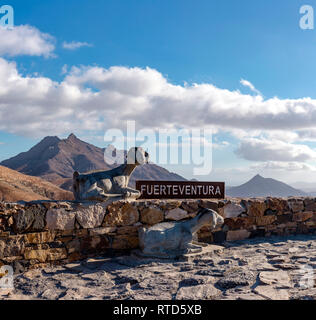 Mirador astronomico de Menendez Pelayo, Cardon, Espagne Espagne *** *** Local Caption paysage, été, montagnes, collines, Fuerteventura, plaque Banque D'Images