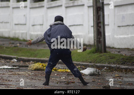 28 février 2019 - Sweats dans les troubles à l'Université pédagogique Crédit : Daniel Garzon Herazo/ZUMA/Alamy Fil Live News Banque D'Images