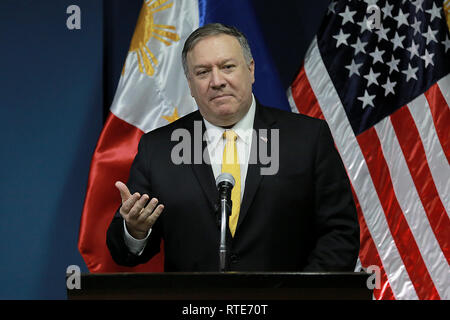 Pasay City, Philippines. 1er mars 2019. Secrétaire d'État américain Michael Pompeo parle au cours d'une conférence de presse conjointe avec le secrétaire des Affaires étrangères philippin Teodoro Locsin (pas dans le photo) à Pasay City, Philippines, le 1 mars 2019. Credit : Rouelle Umali/Xinhua/Alamy Live News Banque D'Images