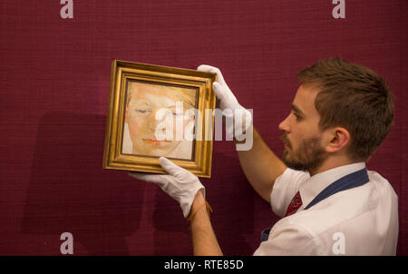 Sotheby's, New Bond Street, London, UK. 1er mars 2019. L'Art Contemporain vente aperçu. Lucian Freud's Head d'un garçon, 1956. Portrait fascinant de l'ami et l'Héritier de la famille Guinness mis aux enchères pour la première fois, après avoir accroché à côté de la cheminée à la magique Luggala estate depuis plus d'un demi-siècle, estimé à £500 000 4,500,000-6,. La vente a lieu le 5 mars 2019. Credit : Malcolm Park/Alamy Live News Banque D'Images