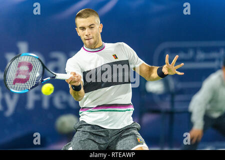 Dubaï, Émirats arabes unis. 06Th Mars, 2019. Borna Coric de Croatie joue un coup droit tourné dans la semi finale match contre Roger Federer de la Suisse pendant le Dubai Duty Free Tennis championnat au stade de tennis international de Dubaï, Dubaï, Émirats arabes unis le 01 mars 2019. Photo de Grant l'hiver. Credit : UK Sports Photos Ltd/Alamy Live News Banque D'Images