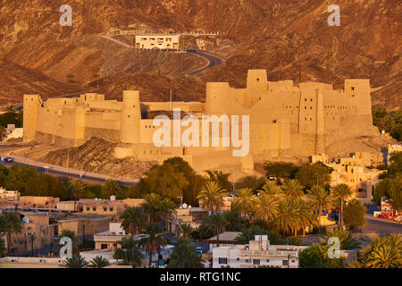 Sultanat d'Oman, Ad-Dakhiliyah Région, Fort de Bahla, Site du patrimoine mondial de l'UNESCO Banque D'Images