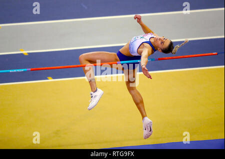 Great Britain's Niamh Emerson en concurrence dans le pentathlon Femmes Saut au cours de la première journée de l'Indoor d'athlétisme à l'Emirates Arena, Glasgow. Banque D'Images