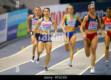 Great Britain's Zoey Clark (à gauche) participe à la Women's 400m 1 au cours de la première journée de l'Indoor d'athlétisme à l'Emirates Arena, Glasgow. Banque D'Images