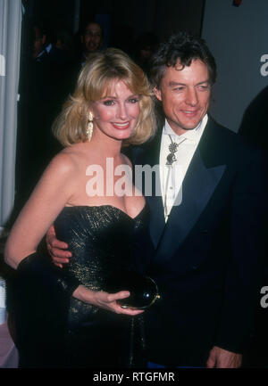 Los Angeles, CA - 4 février : Deidre Hall acteur et actrice Wayne Northrop assister à la 10e édition de l'opéra de savon Digest Awards le 4 février 1994 au Beverly Hilton Hotel à Beverly Hills, Californie. Photo de Barry King/Alamy Stock Photo Banque D'Images