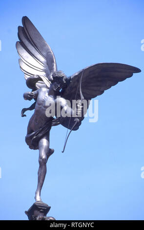 La photo doit être crédité ©Presse Alpha 015700 26/04/94 Eros statue à Piccadilly Circus à Londres Banque D'Images