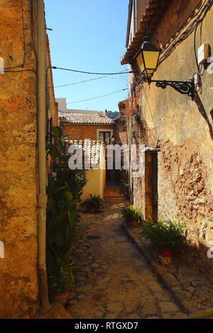 Une voie dans le village de Soller, Majorque Banque D'Images